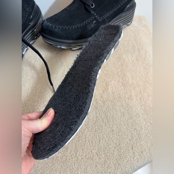 DECKERS X LAB Bootie 6 - Picture 14 of 17